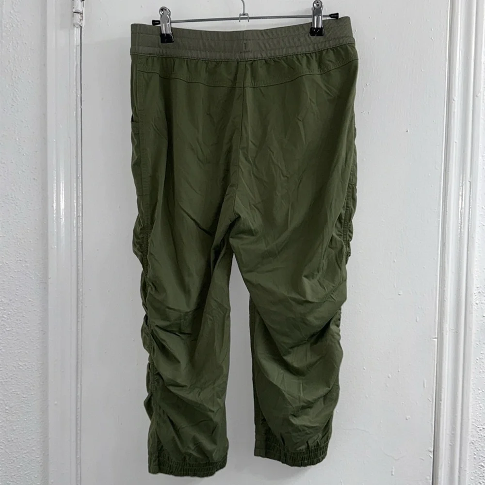 NORTH FACE Girls Jogger Pants XL (18) Olive Green Ruched Cropped Pull On Outdoor